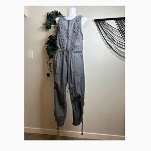 Gray Sleeveless Jumpsuit Size small
